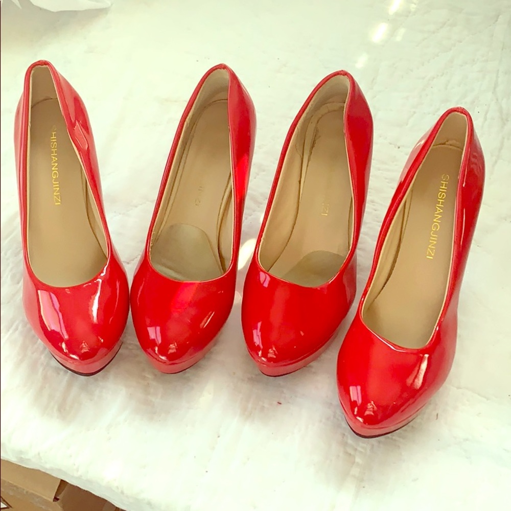 Red Pumps